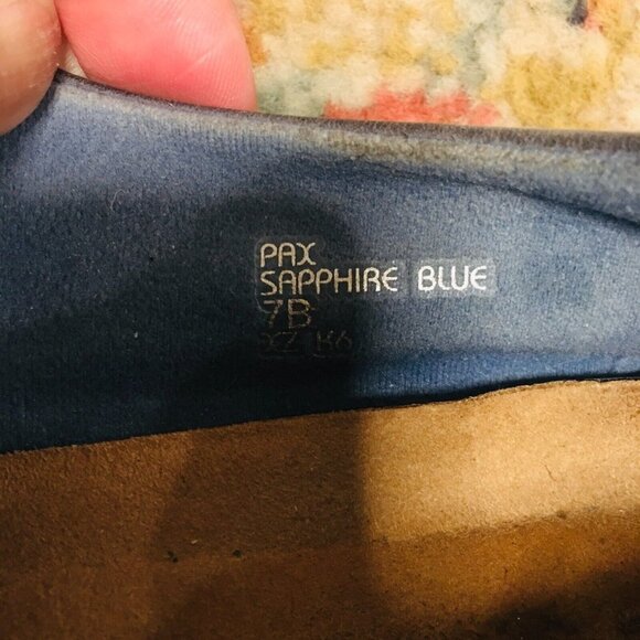 EARTH SHOES Sapphire Blue Nubuck Suede Perforated Relief Pod Shoes Women's 7B - Picture 9 of 9